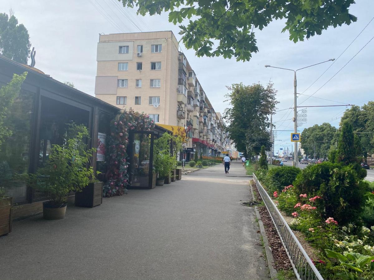New Apartments With Panoramic Views On Avenue Nauky Charkiw Exterior foto