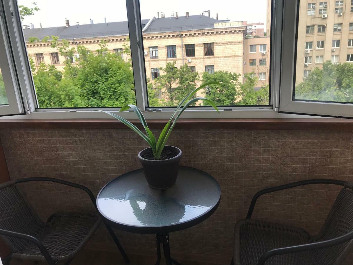 New Apartments With Panoramic Views On Avenue Nauky Charkiw Exterior foto